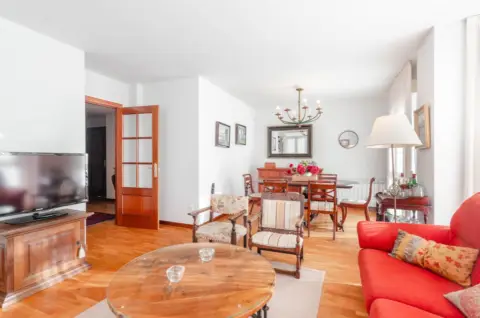 Piso en calle José Álvarez Rodríguez, 5