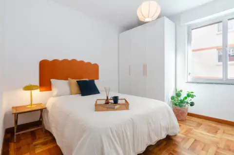 Piso en calle de la Vega, 2