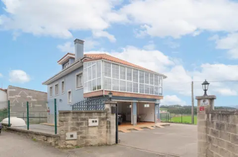 Casa en calle La Ren, nº 2