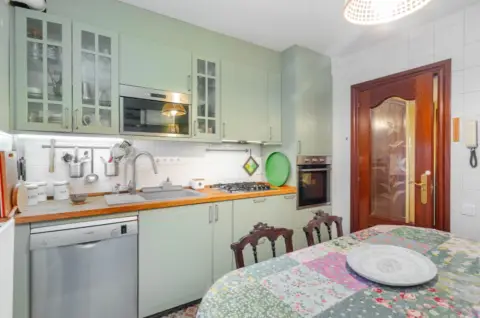 Piso en calle del Rector Leopoldo Alas Hijo, 9