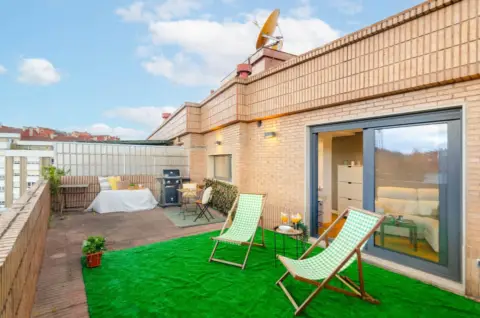 Apartamento en calle Valeriano León, 6