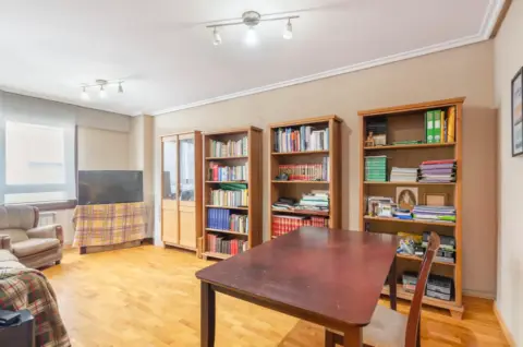 Piso en calle Río Caudal, 2