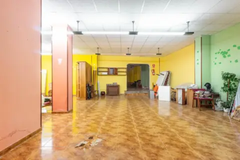 Local comercial en calle Auseva, 5