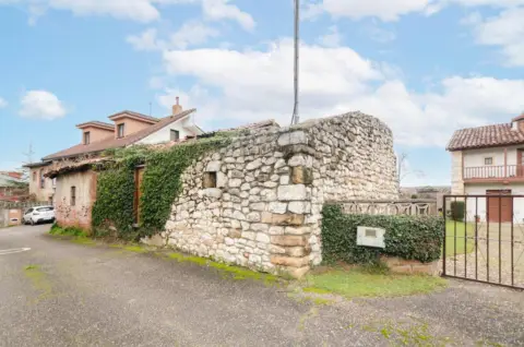 Casa en Avenida Viella, 191