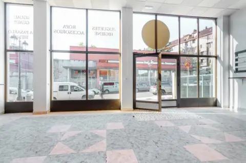 Local comercial en calle de Evaristo Valle, 38