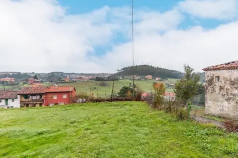 Terreno en calle Llordal