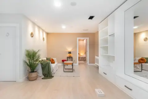 Piso en calle del Nueve de Mayo, 3