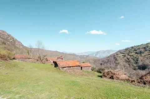 Casa en calle Braña Tuiza