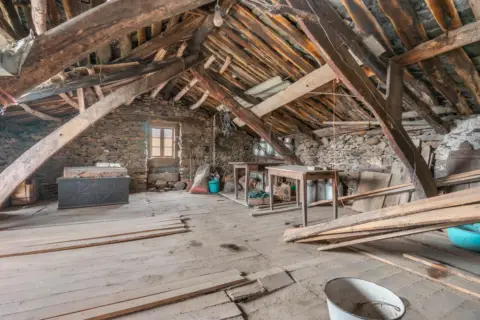 Casa en calle Peirones, nº 36