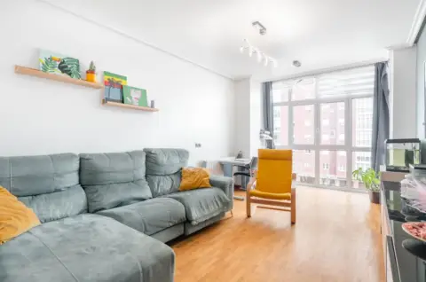 Piso en calle del Cardenal Álvarez Martínez, 1