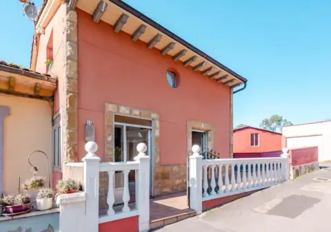 Casa en calle Valdesoto, nº 51