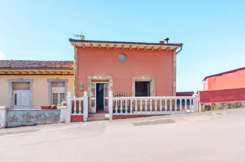 Casa en calle Valdesoto, nº 51