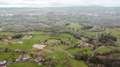 Terreno en calle La Vallina