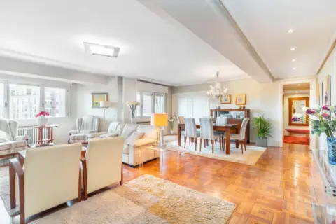 Piso en calle de Asturias, 2