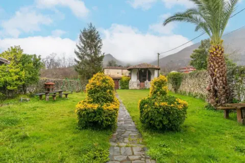 Casa en calle Ardisana, nº 73