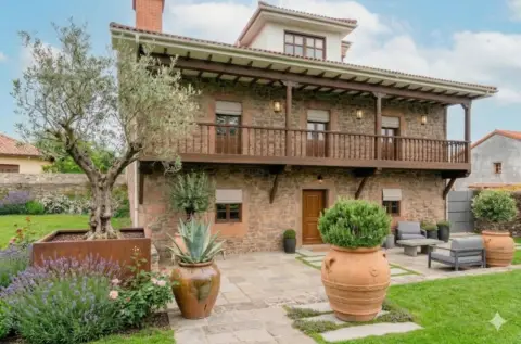 Chalet en calle Villanueva-Miranda, nº 7