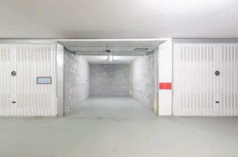 Garaje en calle Lena, 7