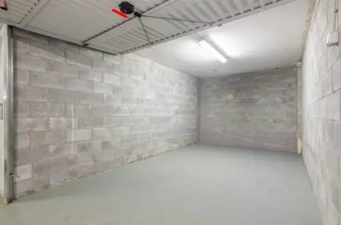 Garaje en calle Lena, 7