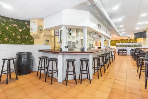 Local comercial en calle del Doctor Aquilino Hurlé, 21