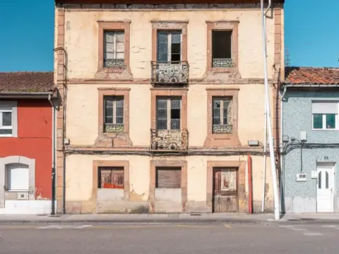 Casa en calle de Jaime Alberti, 19