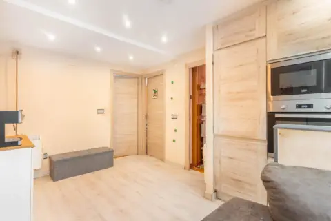 Piso en calle de Magallanes, 15