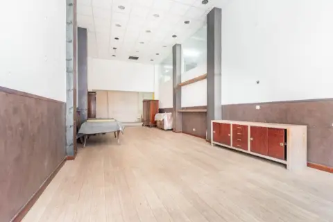 Local comercial en Avenida de Pablo Iglesias, 50
