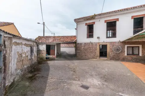 Casa en calle de la Carriona, 66