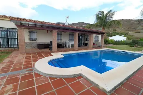 Chalet en calle Campiñuela