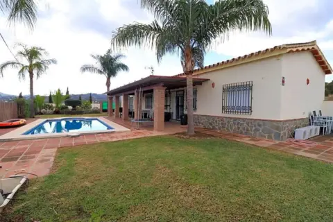 Chalet en calle Campiñuela