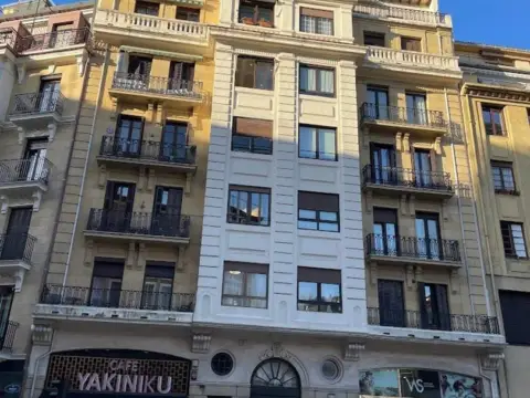 Piso en calle de la Gloria