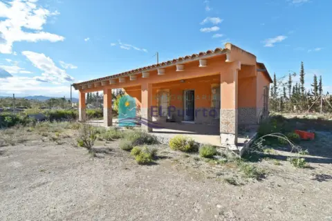 Finca rústica en Leiva