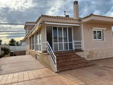 Chalet en calle Cl Poligono y - Ma, nº 110