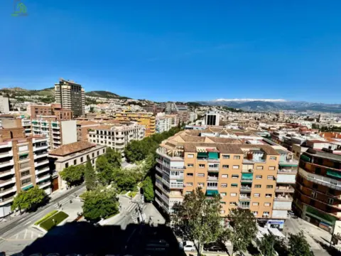 Piso en Avenida de los Andaluces