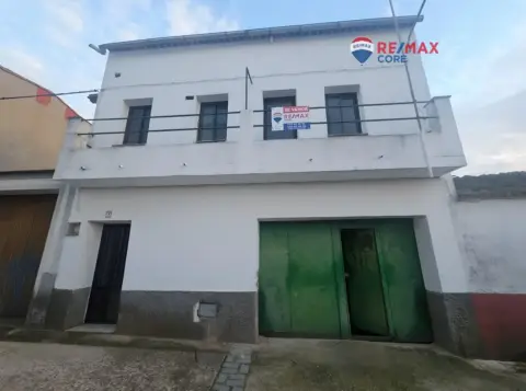 Casa en Alcuéscar