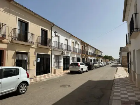 Casa adosada en calle de los Llanos, 9