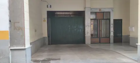 Garaje en calle de La Paz, 3