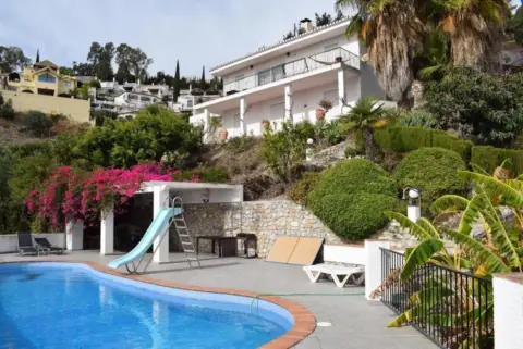 Casa en calle del Nuevo Miramar, 14