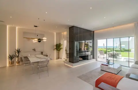 Casa adosada en calle Urbanización Coral Beach