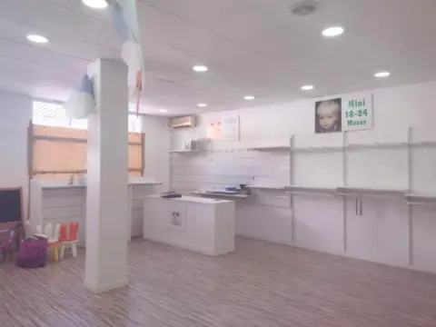 Local comercial en calle América