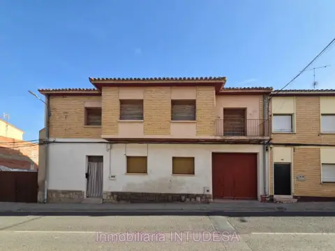 Chalet en Avenida de Tudela