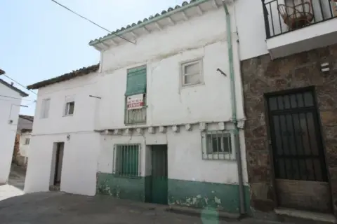 Casa aparellada a calle de la Canchuela, 3