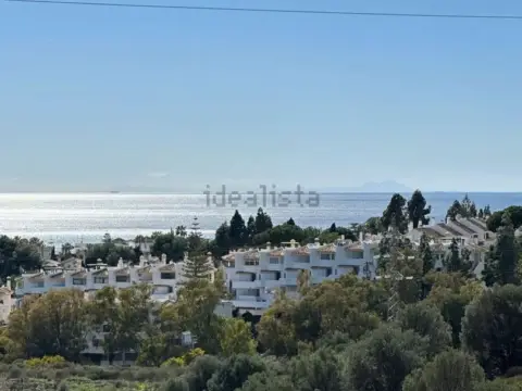 Terreno en calle Siroco