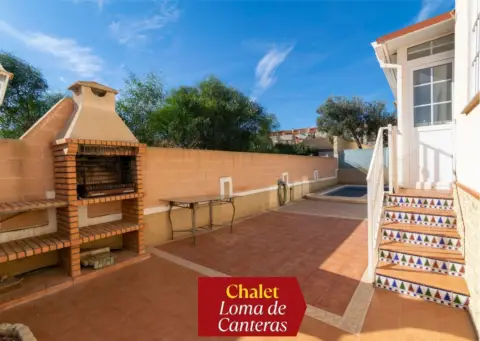 Chalet en calle de la Loma de Canteras, 48