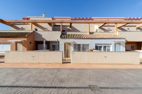 Casa en calle Jacinto Benavente, 23