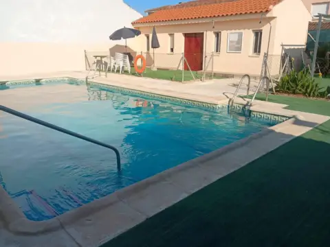 Casa adosada en Quismondo