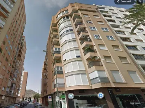 Piso en calle de Carlos V, 2