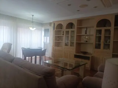 Piso en calle de Carlos V, 2