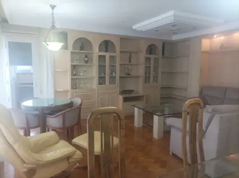 Piso en calle de Carlos V, 2