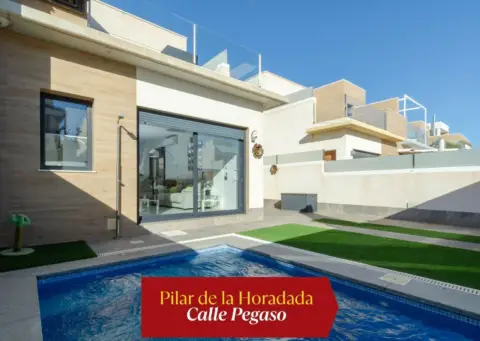 Chalet en calle Pegaso, 62