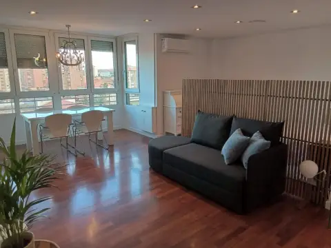 Piso en Avenida de la Reina Victoria Eugenia, 40